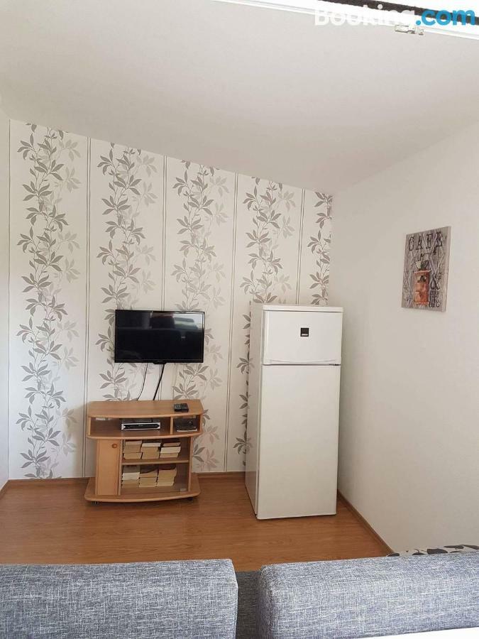 Apartamani Katarina Vl.Ilija Jusup Appartamento Starigrad Paklenica Esterno foto